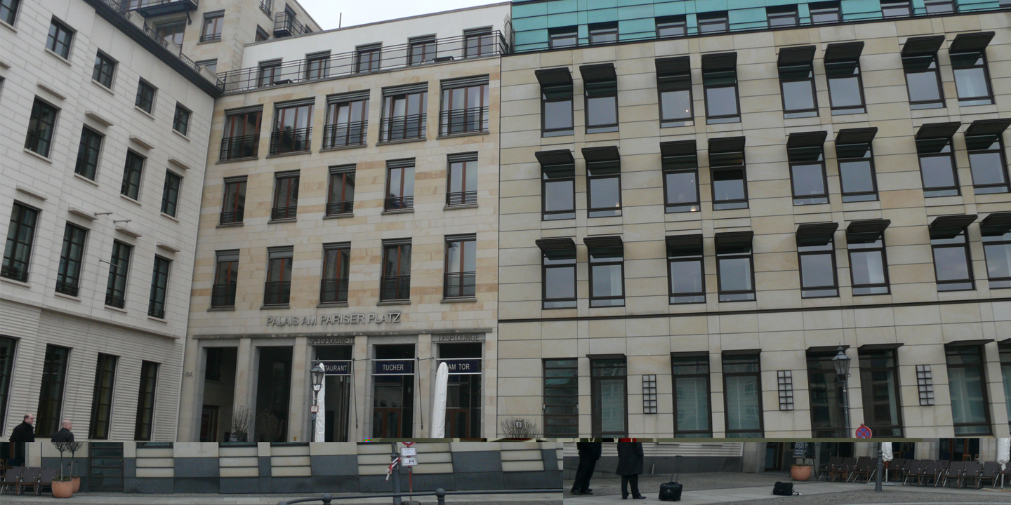 Palais Pariser Platz Aussen Eingang