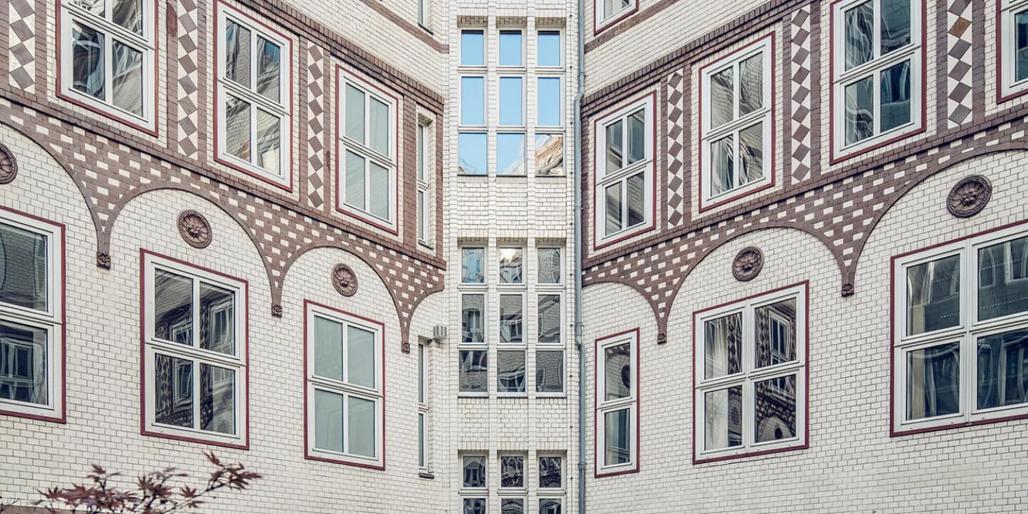 QUEST INVESTMENT PARTNERS ENTWICKELT MIT CSMM DENKMALIKONE IN BERLIN CHARLOTTENSTRASSE – FORWARD DEAL: KANAM GRUND ERWIRBT IMMOBILIE FÜR DEN LEADING CITIES INVEST