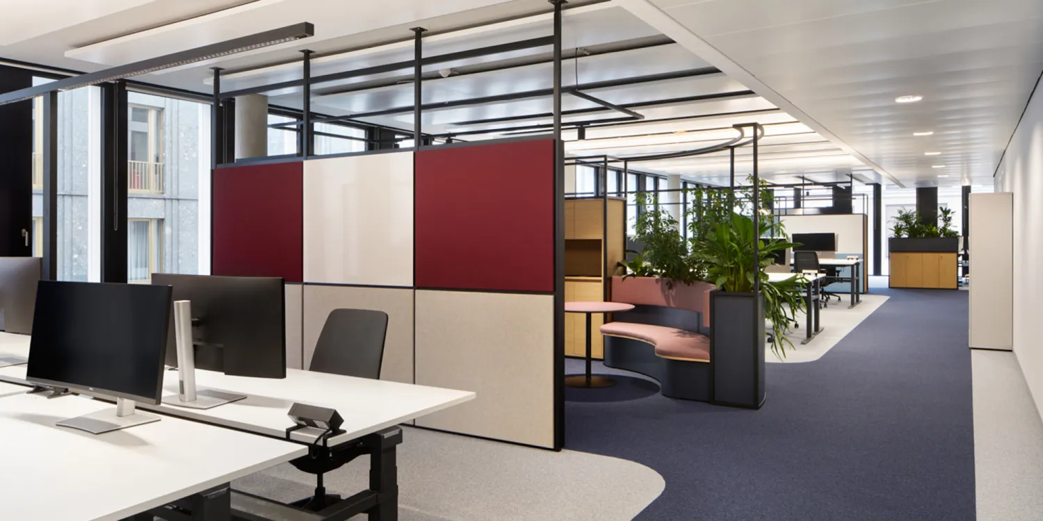 De Lage Landen Düsseldorf: Büro-Umbau für moderne Arbeitswelt & neue Mietvertragslösung