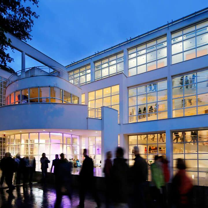 New-Work-Projekte von CSMM-Architekten im Museum Angewandte Kunst in Frankfurt in der Gastausstellung German Design Award 2020 – Foto von Anja Jahn