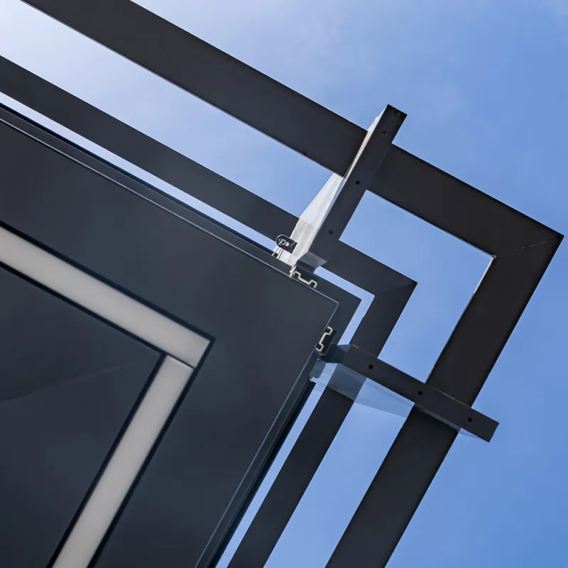 Markgrafenstrasse 62 Berlin: Fassade von unten in den Himmel fotografiert. Detailaufnahme