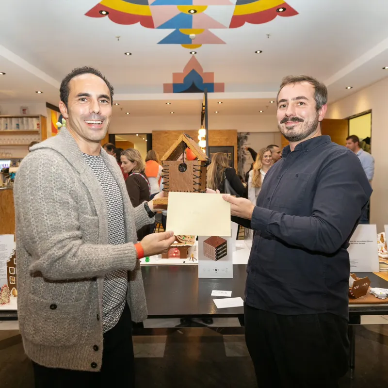 Lebkuchen Wettbewerb: Gewinner des Preises. Mitarbeiter von CSMM