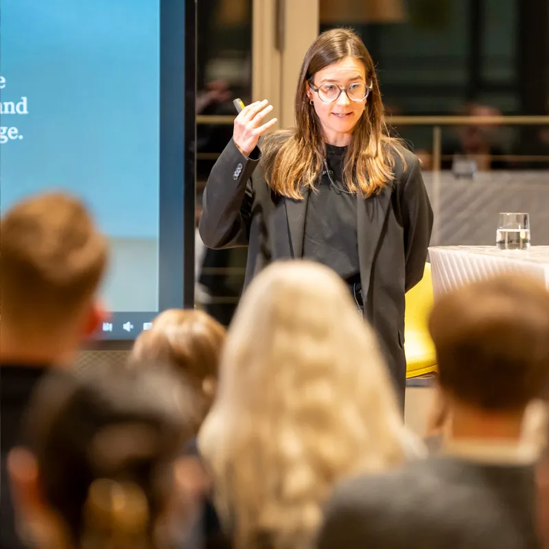 Ruffini on Tour: Sprecherin von Steelcase