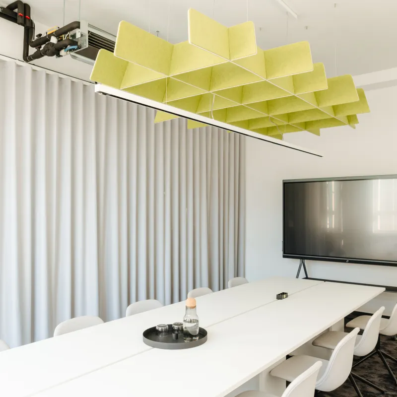 CSMM Berlin: großer moderner Besprechungsraum - Raumkonzept